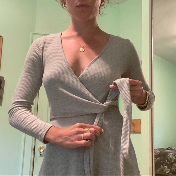 Grey mini dress with wrap/bow tie - Picture 4 of 7